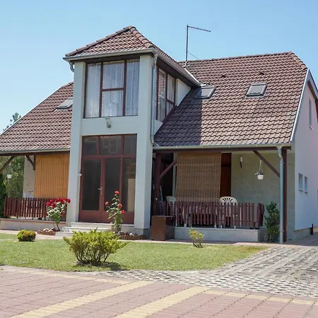 Apartament Marika *