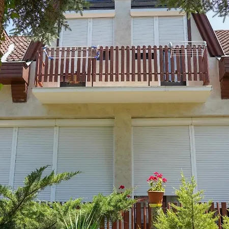 Marika Διαμέρισμα Szántód