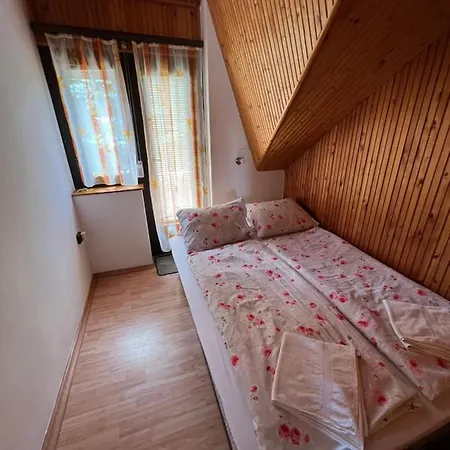 Apartment Marika Szantod